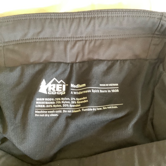 Men’s REI Running Shorts w/ Zip Pocket - Picture 3 of 3